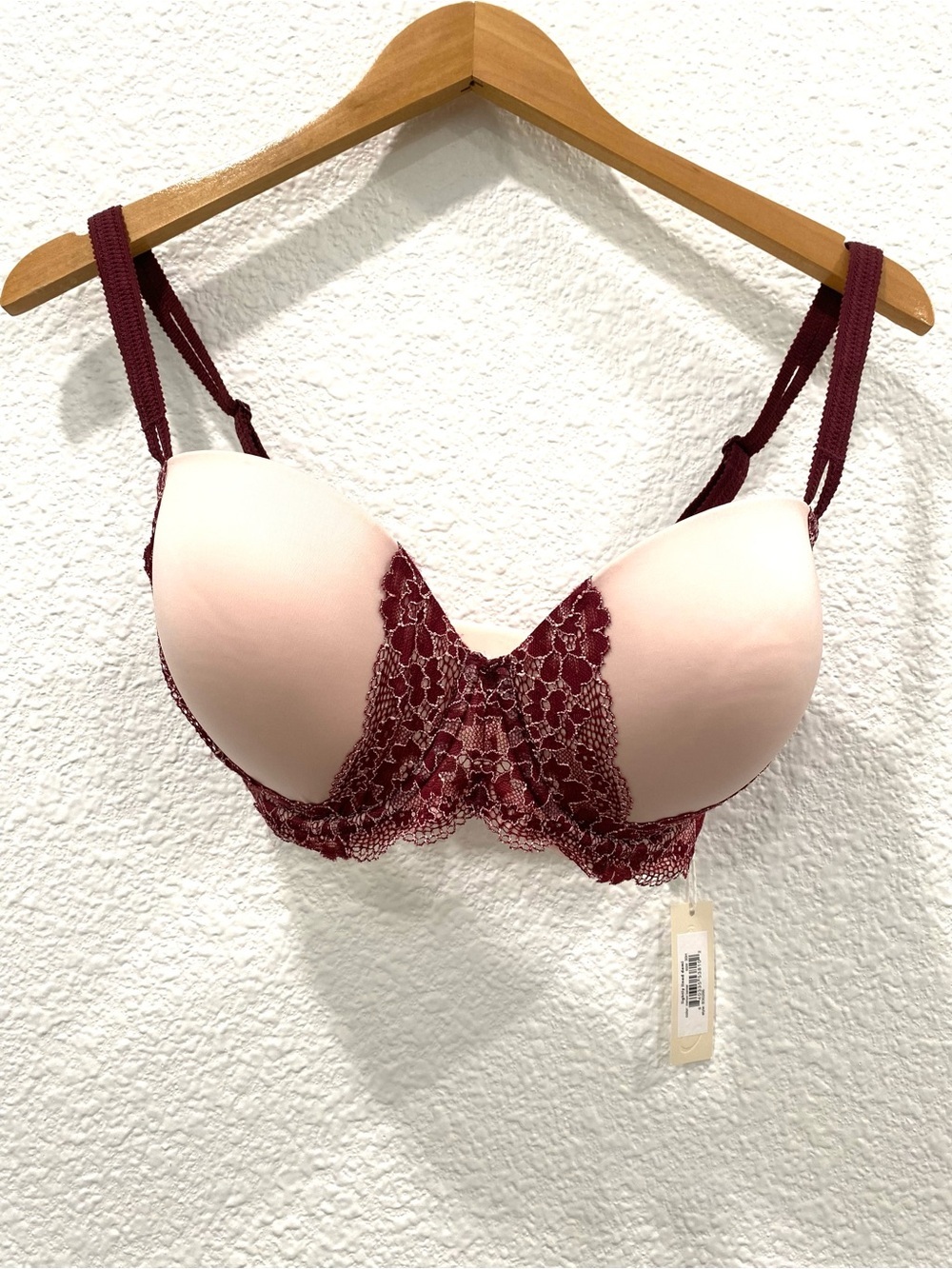 Camio Mio Bra Lightly Lined Demi Maroon Banner Lace Underwire Lingerie 30H NWT